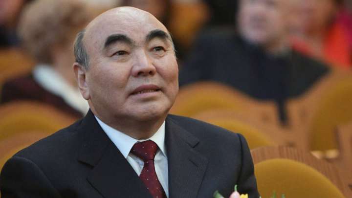 Асқар Ақаев экс-президент мәртебесін қайтаруды сұрады