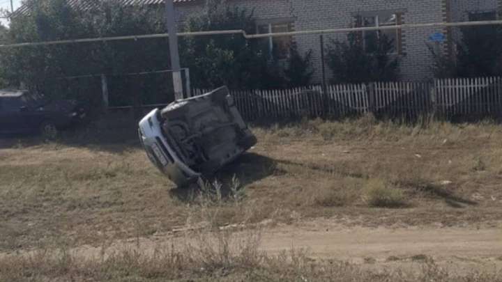 БҚО-да жасөспірім жүргізген көлік аударылып қалды