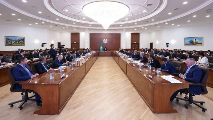 Олжас Бектенов ірі бизнес өкілдерімен кездесті