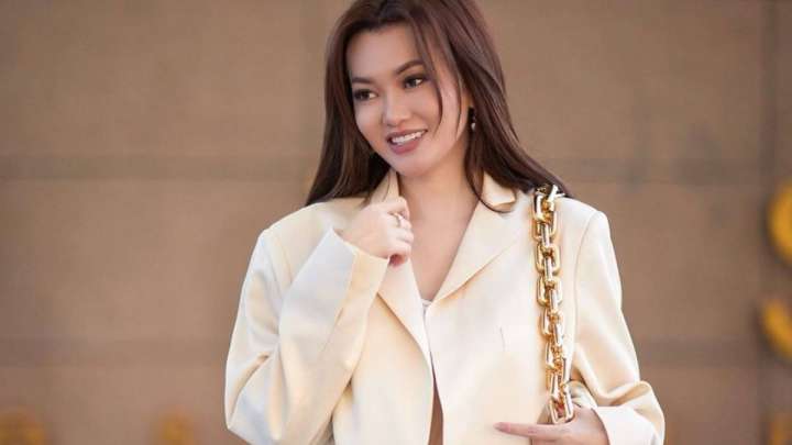 «Мынадай сұраққа дайын болмадым». Ерке Есмаханды оқырманының сауалы таңғалдырды