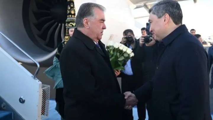 Садыр Жапаров пен Эмомали Рахмон Астанаға келді