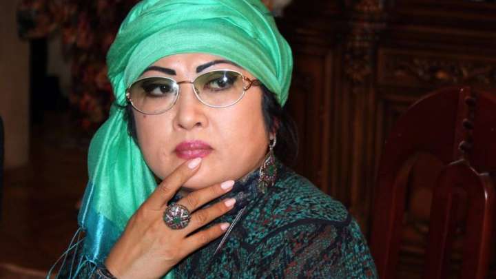 «Қатты күйзеліске түсемін». Мақпал Жүнісова оқырмандарымен сырласты