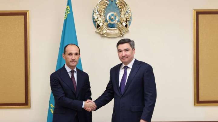 Олжас Бектенов пен Грузияның бірінші вице-премьері Леван Давиташвили кездесті