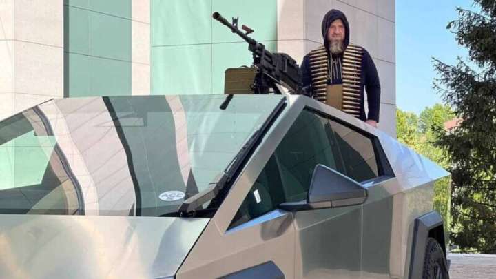 «Бұл еркектік емес»: Рамзан Қадыров Илон Маскке ренжіді