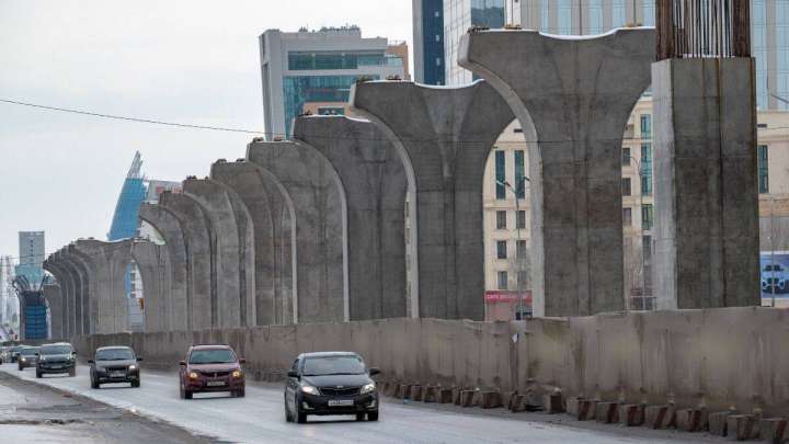 Астанадағы LRT көпірінде ер адам суицид жасады