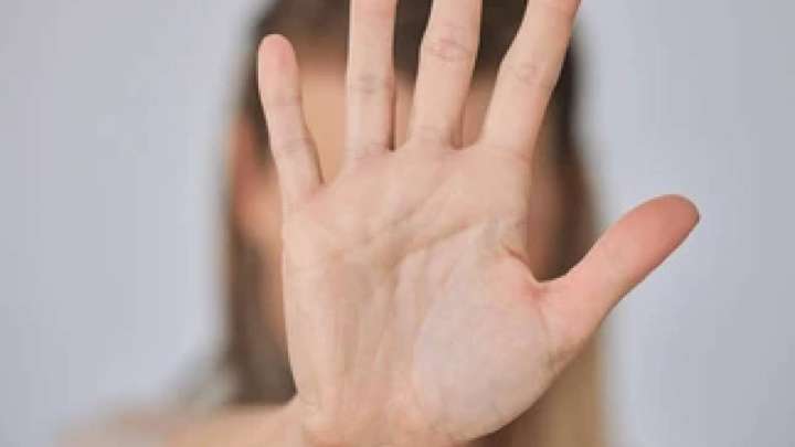 Таксист жолаушы қыздарға алымсақтық жасады