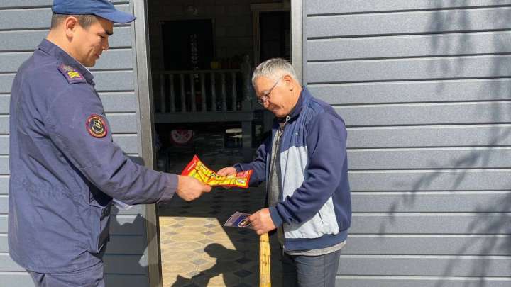 Алматыда ТЖД қызметкерлері өрт қауіпсіздігі шараларын түсіндіреді