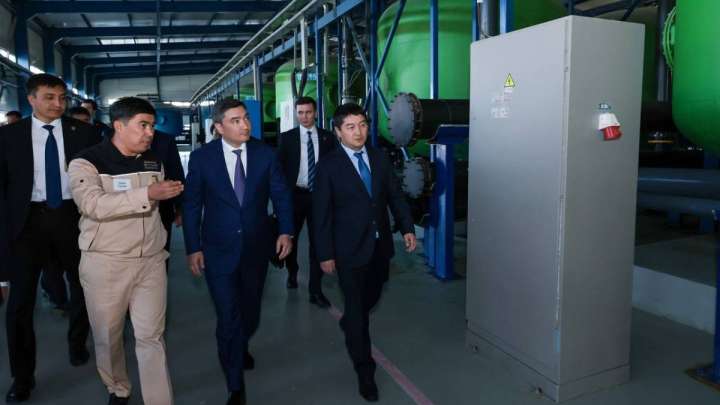 Олжас Бектенов Ақтаудағы бірқатар кәсіпорынның жұмысымен танысты