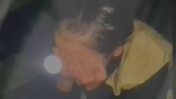 Оқушы қыздар қатарласынан ақша жинап келген