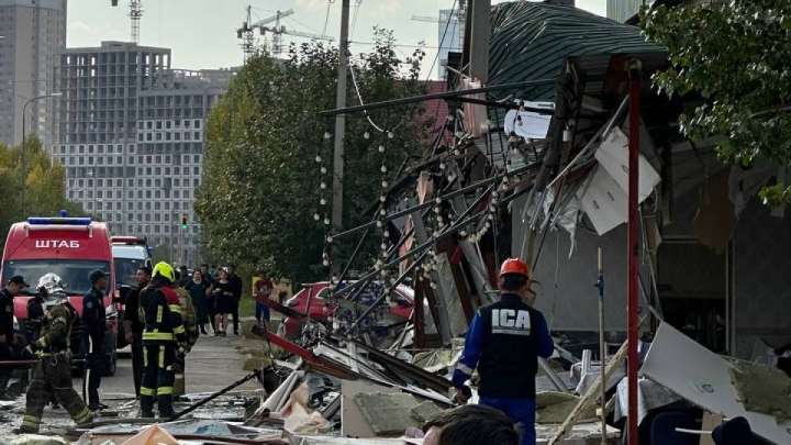 Астанада дәмханалардың бірінше газ баллоны жарылды (ФОТО)