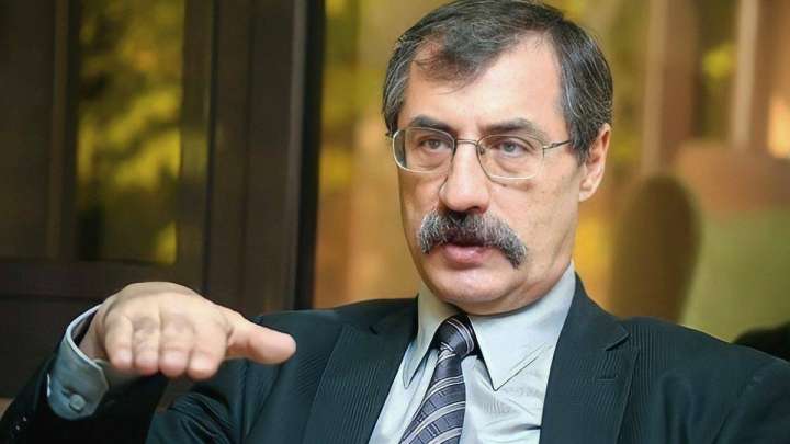 Евгений Жовтис Адам құқықтары бюросы басшылығынан кетті