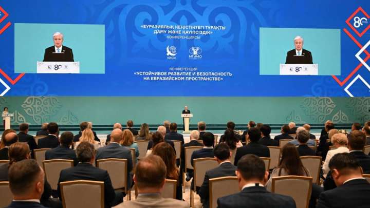 Тоқаев «Еуразия кеңістігіндегі орнықты даму және қауіпсіздік» атты конференцияда сөз сөйледі