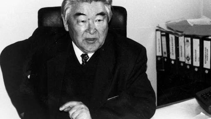 Тарихшы, академик Манаш Қозыбаев