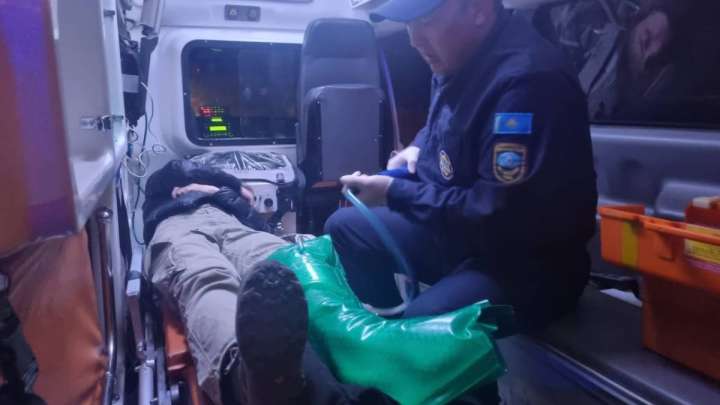 Алматы тауларында жарақат алған әйел ауруханаға жеткізілді