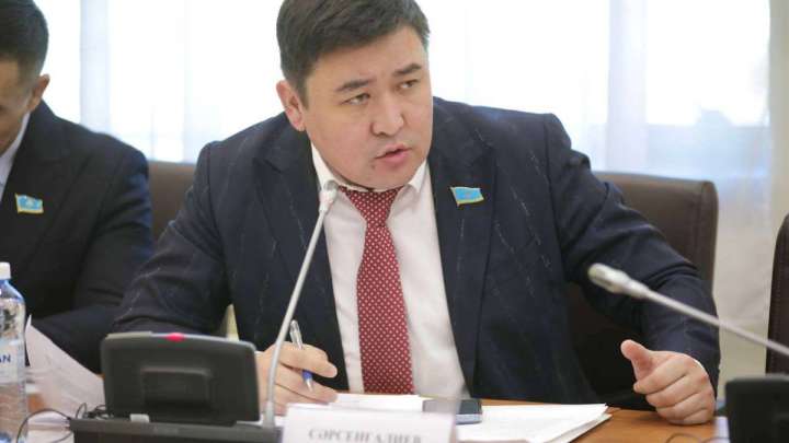 Талғардағы кісі өлімі. Депутат істің созбаққа салынып жатқанын айтты