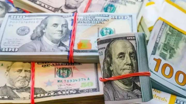 Доллар мен еуро қанша теңгеден саудаланып жатыр?