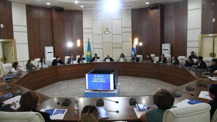 Елордалық ҚХА мемлекеттік қызметшілерге арналған семинар өткізді