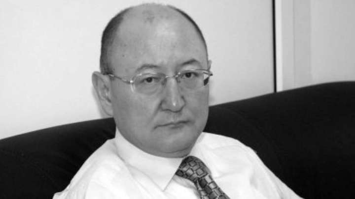 Көрнекті қайраткер Алтынбек Сәрсенбаев