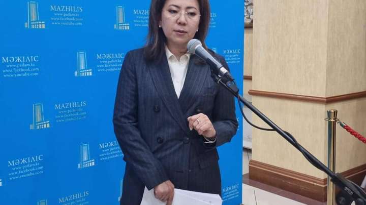 «Несиеңізді қайтарыңыз!». Коллекторлардың демалыс күні қоңырау шалуы заңды ма?