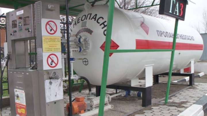 БҚО-да көліктерге сығымдалған газ газ құю қиындай бастады (видео)