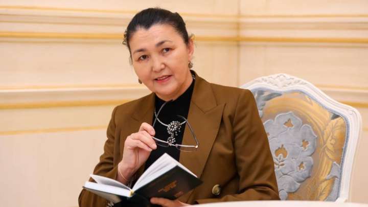 Жазушы-драматург Роза Мұқанова