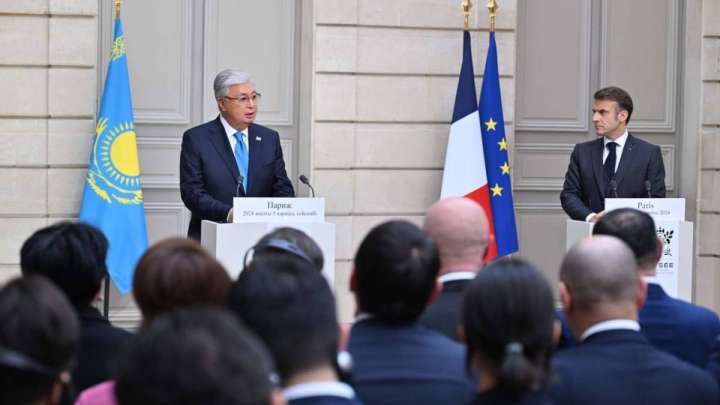 Тоқаев пен Макрон БАҚ өкілдері үшін брифинг өткізді