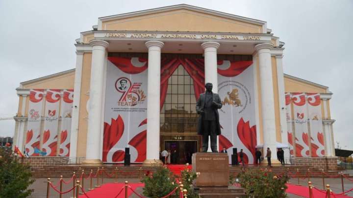 В Шымкенте открылся международный театральный фестиваль 
