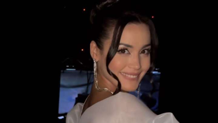 «Саған ессіз ғашықпын»: Ақбота Сейітмағамбеттің образы оқырманын тәнті етті