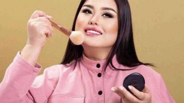 «Баламыздың алдын кесіп сөйлемейік». Дариға Бадықова оқырмандарына ақыл айтты