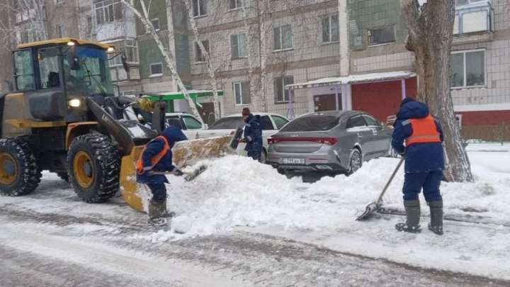 Астанада қар түннен бері тоқтамады. Коммуналдық қызметтер күшейтілген режимге көшті