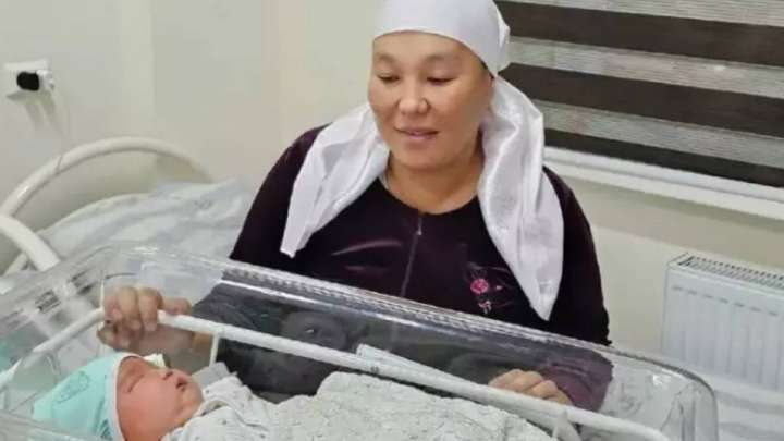 Шымкенттік 39 жастағы әйел оныншы баласын дүниеге әкелді