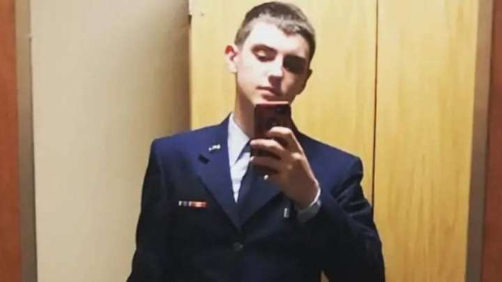 Пентагон құжаттарын жариялады деп айыпталған Джек Тейшейра сотталды