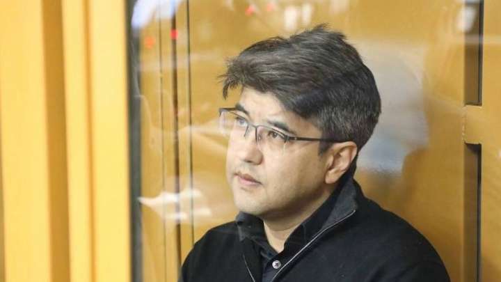 "Бұл- хайуанаттар бағы емес". Сенатор Бишімбаевты көрсетпеу керектігін айтты