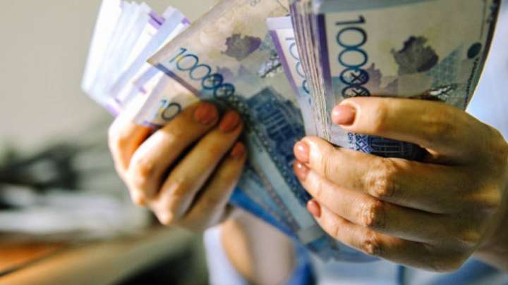 Ақтөбелік алаяқ студенттерді алдап, 5 млн теңгесін жымқырған