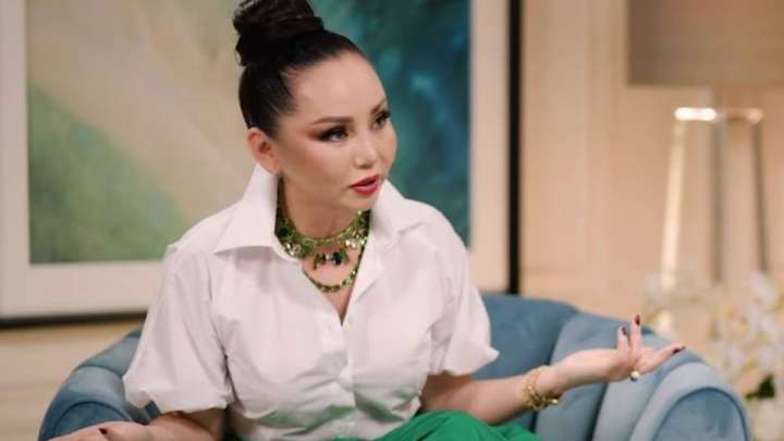 «Еңіреп жылайтын»: Баян Алагөзова Ерке Есмахан туралы шындықты айтты