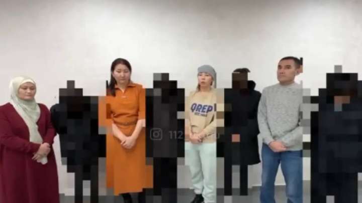 Ақтауда мектеп оқушысын қатарластары соққыға жыққан: ата-аналар кешірім сұрады