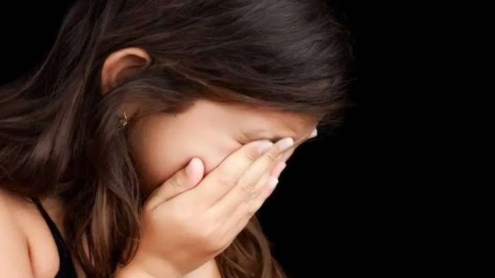 Павлодарда кәмелет жасына толмаған қызды өгей әкесі зорлап келген