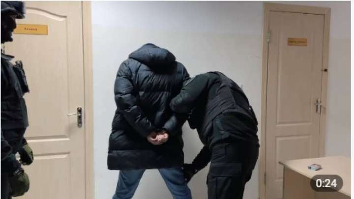 Ақтауда жас қызды аяусыз ұрған ер адам ұсталды