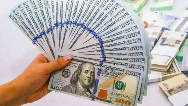 Доллар 498 - 499 теңгеден саудаланып жатыр