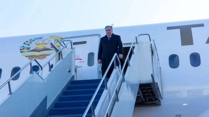 Астанаға Тәжікстан президенті Эмомали Рахмон келді