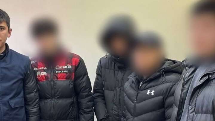 БҚО-да бопсалау күдігімен студенттер тобы ұсталды (ВИДЕО)