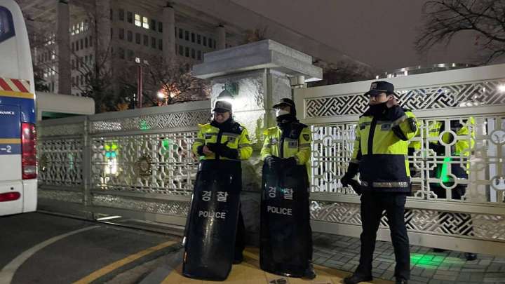 Оңтүстік Корея Парламенті әскери жағдайды алып тастауға дауыс берді