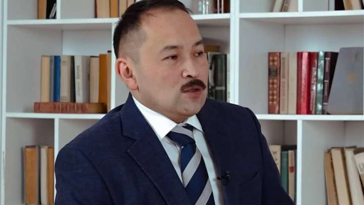 Экономист: Ресейлік компаниялар Қазақстанды ірі ақша айырбас пунктіне айналдырды