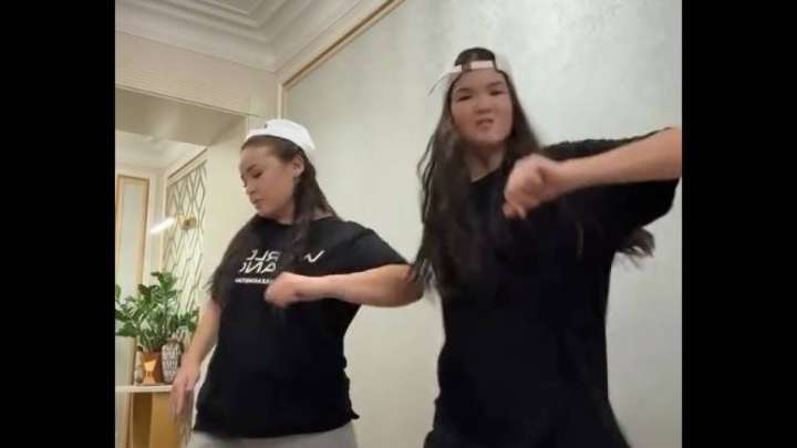 «Тым ерсі секілді». Мөлдір Мұқанованың биі жұртқа ұнамады