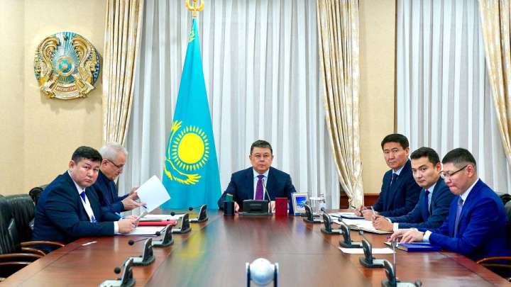 Қанат Бозымбаев ТЖМ, ІІМ және әкімдіктердің мереке күндеріндегі қауіпсіздікке дайындығын тексерді