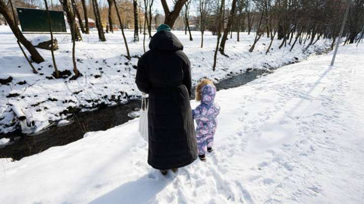 Іздеуде жүрген жас ана сәбиімен бірге табылды