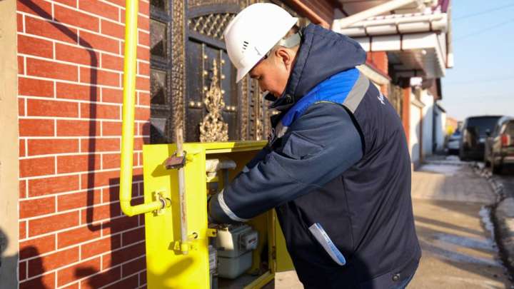 Три жилых массива и ряд предприятий подключены к газу в Шымкенте