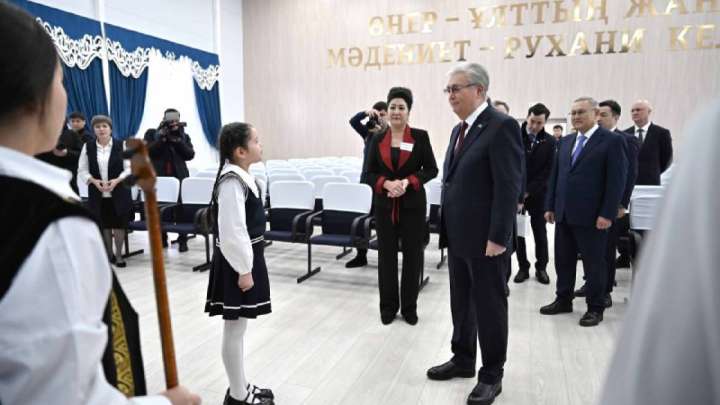 Мемлекет басшысы Қаратал ауданындағы әлеуметтік нысандармен танысты