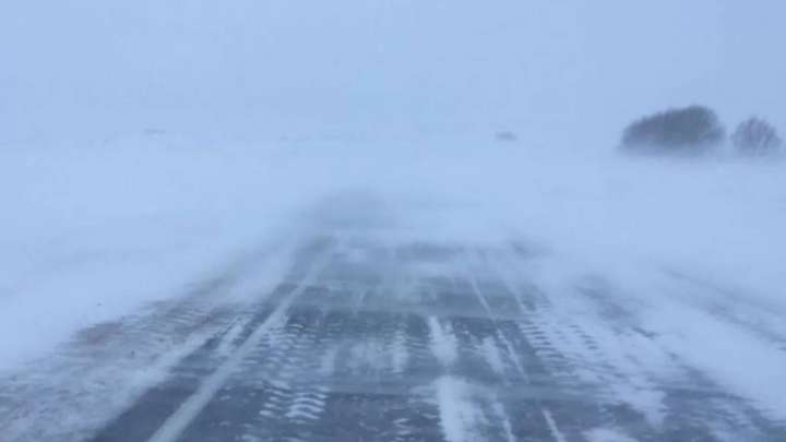 Жетісуда жолда қалған 6 адам эвакуацияланды