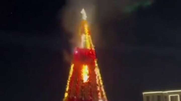 Шымкентте жаңажылдық шыршаның шамын жағып жатқанда өрт шықты